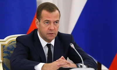 Медведев сообщил о дополнительном финансировании регионов на школьные автобусы и «скорые» в объеме до 10 млрд рублей